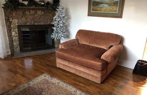 Chardon Casa | Beautiful Last minute house to rent for solar eclipse weekend