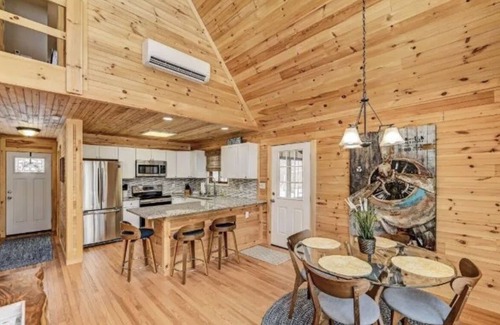 Lake Ariel Cabina | Beautiful Lodge in The Hideout!!