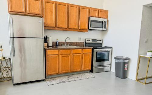 Little Italy Apartamento | Beautiful Loft in Little Italy SD with Parking