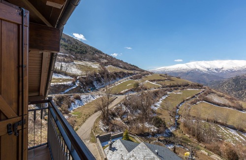 Roni Apartamento | Beautiful Loft in Roní - Near Port Ainé ski slopes