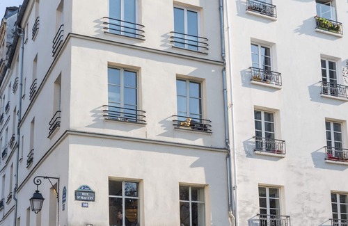 Saint-Merri Apartamento | Impresionante 1 BR en el corazón de París. ¡Camina hasta el Louvre! (Veeve)