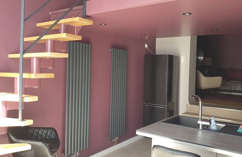 Loebtau Apartamento | Beautiful loft with free parking