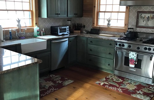 West Dover Casa | Beautiful Log Cabin Home