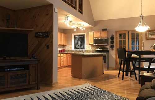 Lake Ariel Cabina | Hermosa Log Cabin en The Hideout (nueva en el mercado)