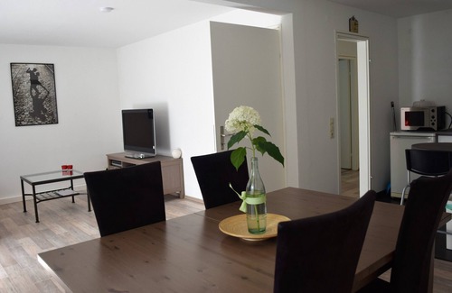 Winnenden Apartamento | Hermoso y encantador apartamento con terraza para hasta 4 personas cerca de Stuttgart