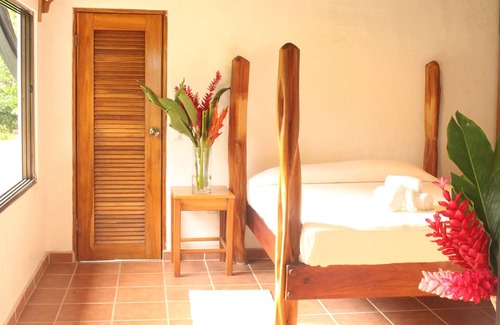 Puerto Jiménez Casa | Hermoso, lujoso Playa, recién remodelada FRENTE CASA en LAVADO BAY