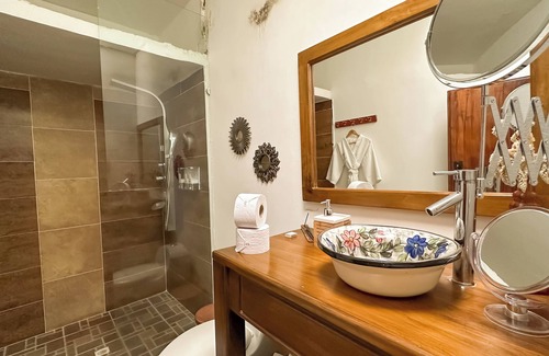 Valledupar Casa | Hermosa Habitación de Lujo Cama King en Hotel Boutique Valledupar