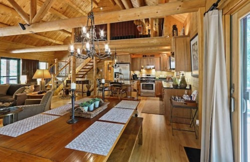 Lauderdale Lakes Cabina | Beautiful Luxury Lake House Log Cabin 4 bed 3 bath