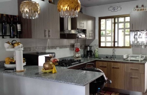 Alto Boquete Casa | Hermosa residencia de lujo en Altos de Boquete.....solo acepto PAYPAL