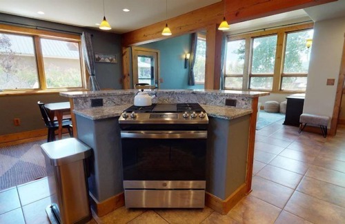 Crested Butte South Casa | Beautiful modern retreat nestled in a quiet, casual neighborhood in CB South!