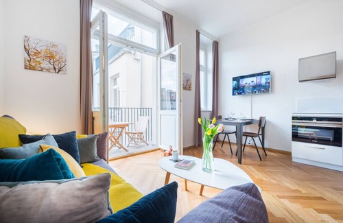 Andel Apartamento | Beautiful Mala Strana Studio by easyBNB