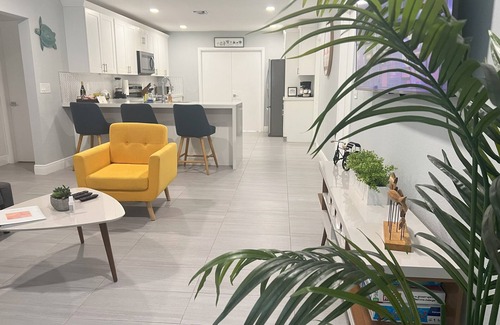 Highland Garden Casa | Beautiful Mango House