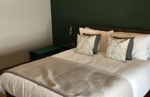 Moreton Casa | Beautiful mews cottage. Ledbury town centre.
