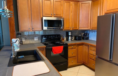 Scottsboro Casa | Beautiful Mid-Lake Waterfront Home ~ Pets ~ Dock