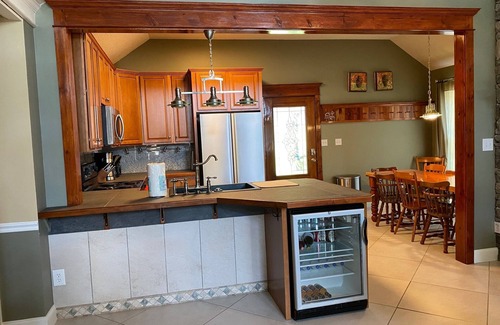 Scottsboro Casa | Beautiful Mid-Lake Waterfront Home ~ Pets ~ Dock