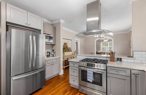Mid City South Casa | Beautiful Midcity Marvel 2BR 1BA Near LSU Downtown