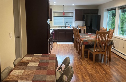 Rogers Park Casa | Hermosa, remodelada, ubicación en el centro, cerca de sendero para bicicletas