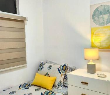 New Manila Apartamento | Beautiful Minimalist 2BR Condo in Aurora Gardens San Juan City near Greenhills