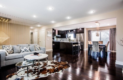 Elk Grove Village Casa | Beautiful Modern 4 bedroom/3bath Retreat