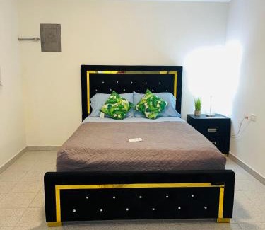 Cocos Apartamento | Beautiful Modern 1 bedroom Apartment mnts to beaches-WiFi AC