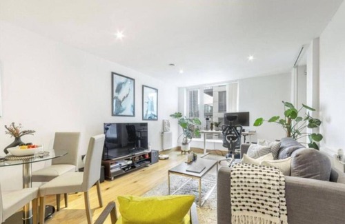 Hoxton Apartamento | Beautiful Modern 2 Bedroom Apartment with Balcony