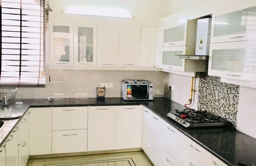 Faridabad Apartamento | Beautiful Modern 3 Bhk for Guest