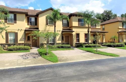 Regal Palms Casa | Beautiful Modern 4 Bed 3 Bath Townhome