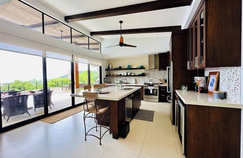 Playa Panamá Casa | Beautiful modern style home with panoramic ocean view