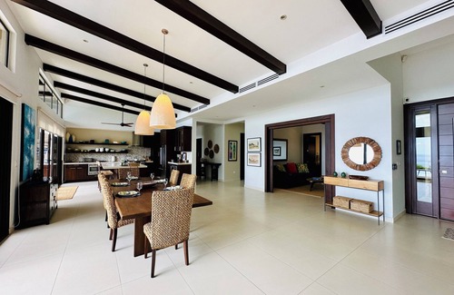Playa Panamá Casa | Beautiful modern style home with panoramic ocean view