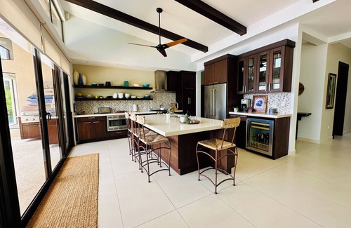 Playa Panamá Casa | Beautiful modern style home with panoramic ocean view