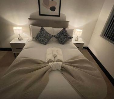 New Cross Casa | Beautiful Modern Eco Friendly 2 Bed House with Garden - London