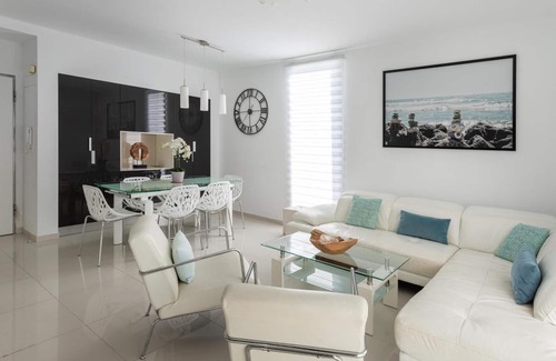 Orihuela Costa Villa | HERMOSA VILLA MODERNA CON PISCINA PRIVADA CERCA DE PLAYAS Y CAMPOS DE GOLF