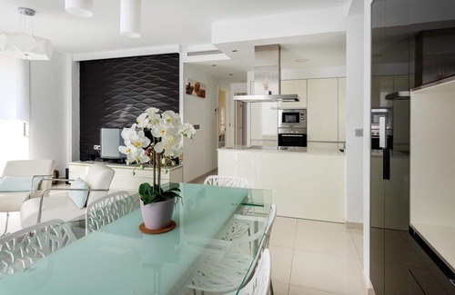 Orihuela Costa Villa | HERMOSA VILLA MODERNA CON PISCINA PRIVADA CERCA DE PLAYAS Y CAMPOS DE GOLF