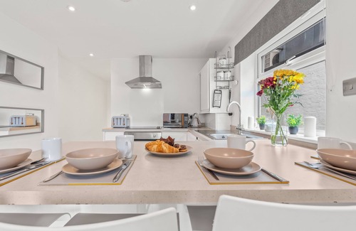 Mill Road Apartamento | Beautiful modern flat on mill road w/fire pit and table tennis