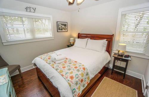 The Old Commons Casa | Beautiful, Modern Getaway in Historic Downtown Beaufort