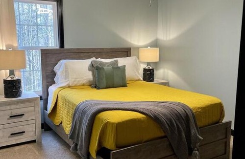 Fairview Casa | Beautiful Modern Mountain Home! Great location! Sleeps 10