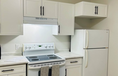 Brandon Apartamento | Beautiful Modern Two Bedroom Apartment