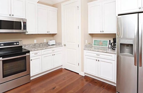 South Bethany Harbor Casa | Beautiful Modern Canal Front Home Walking Distance to Beach!