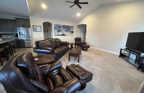 Bozeman Casa | Beautiful Montana home with panoramic mountain views