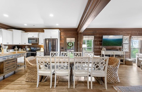 Monteagle Casa | 5BR-MARCA Nuevo Monteagle Bluff Brick VRBO w Ver! Sleeps12 +, lugar de RV y 5 acres
