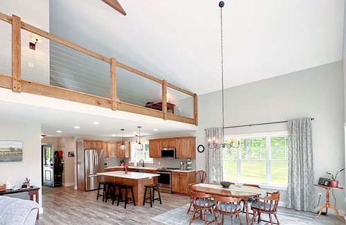 Montgomery Center Casa | Beautiful Mountain Cabin near Jay Peak Resort!