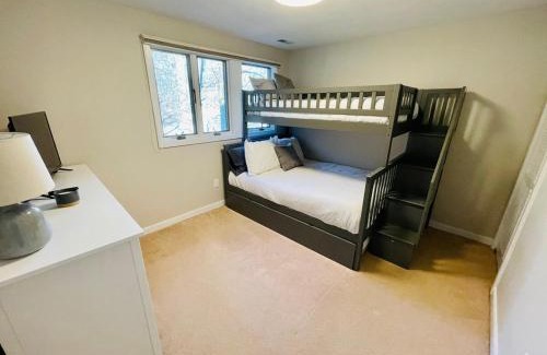 Wintergreen Apartamento | Beautiful Mountain Getaway - Walk to Everything!