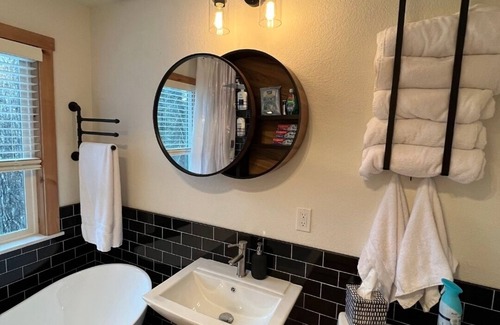 Spring Valley Cabina | Beautiful mountain getaway!