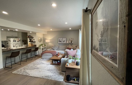 Lake Forest Condominio | Beautiful Mountain Modern Home With Office