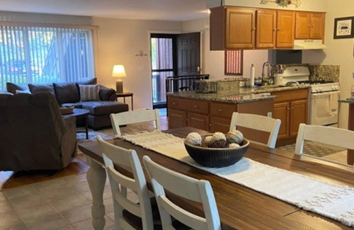 Vernon Condominio | Beautiful Mountain Retreat 3 Bedroom Getaway!