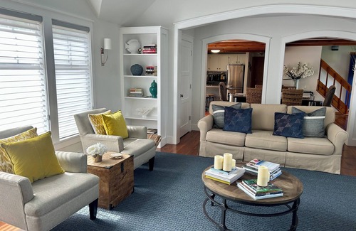 Oak Bluffs Casa | Pristine Oak Bluffs Home en una ubicación central