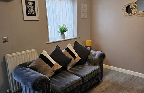 Stoke-on-Trent Apartamento | Beautiful 'n' Cosy City Center Stylish experience centrally-located home