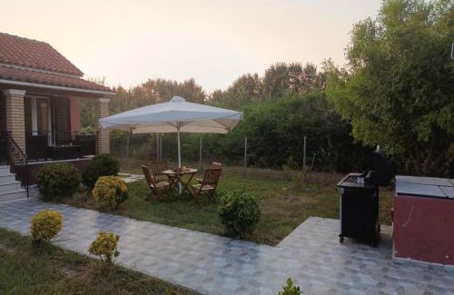 Sidari Casa | Beautiful nearby beach house with garden, private pool and large yard