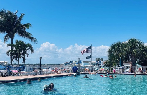 Hutchinson Island South Casa | Beautiful Nettles Island Resort Amazing Amenities