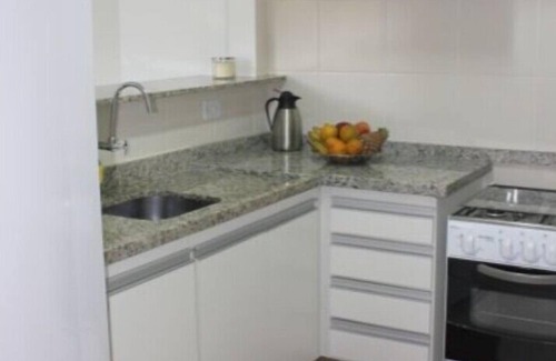 Sao Francisco Apartamento | Apartamento precioso, nuevo, a 100 metros de la Playa de los Millonarios, seguro, central
